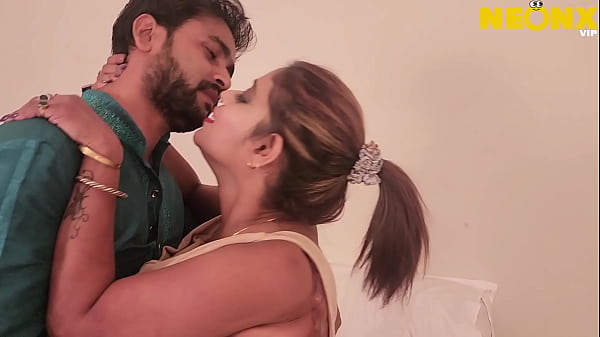 Pouting Bhabhi Seduced by Eager Devar in a Steamy Hidden Encounter